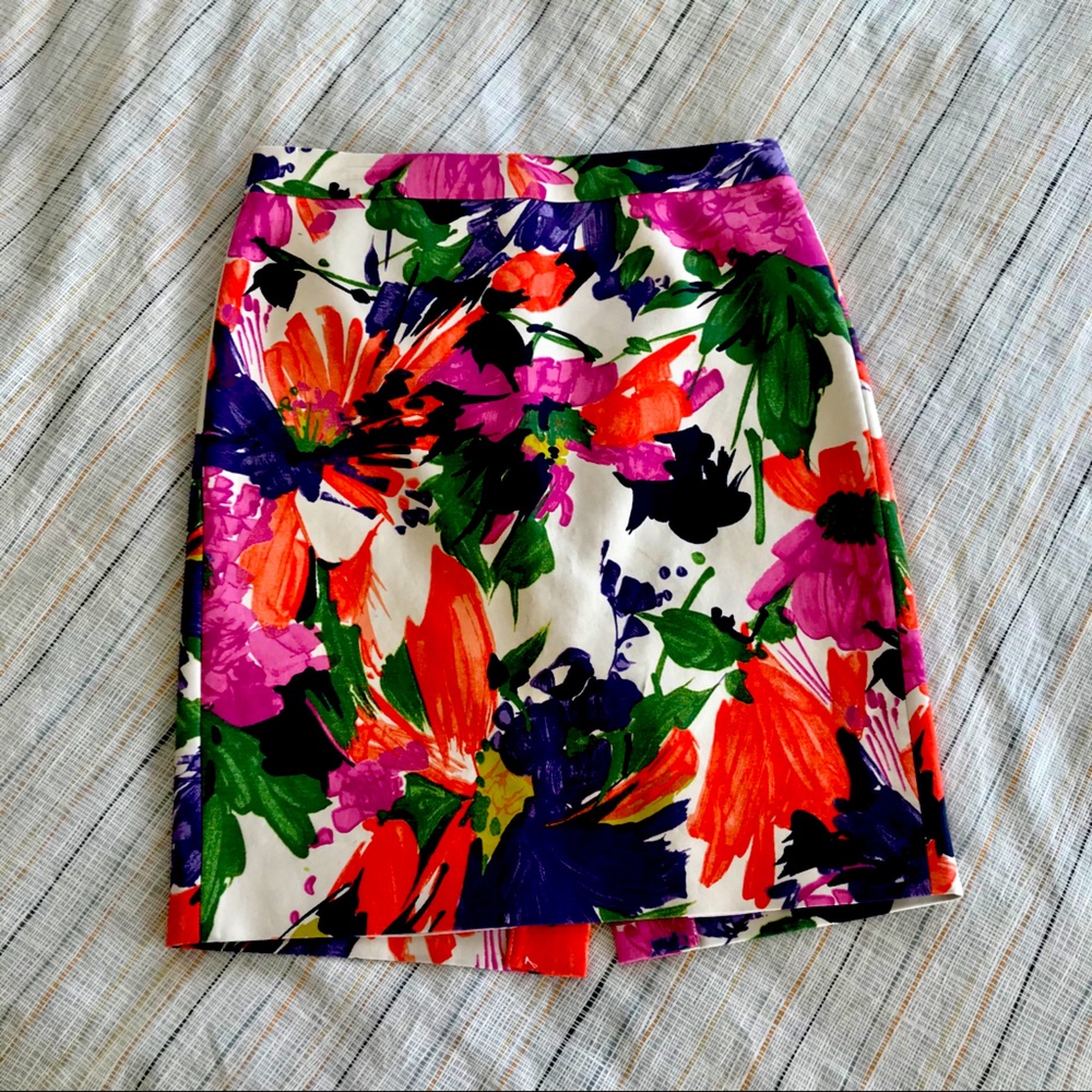 Fresh floral J. Crew pencil skirt